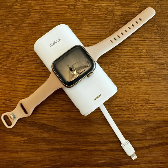 iWalk Other - Portable Power Bank for both iPhone and Apple Watch - lightning and USB-c ports